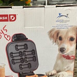 Ash Black Dog Bowl and Feeder